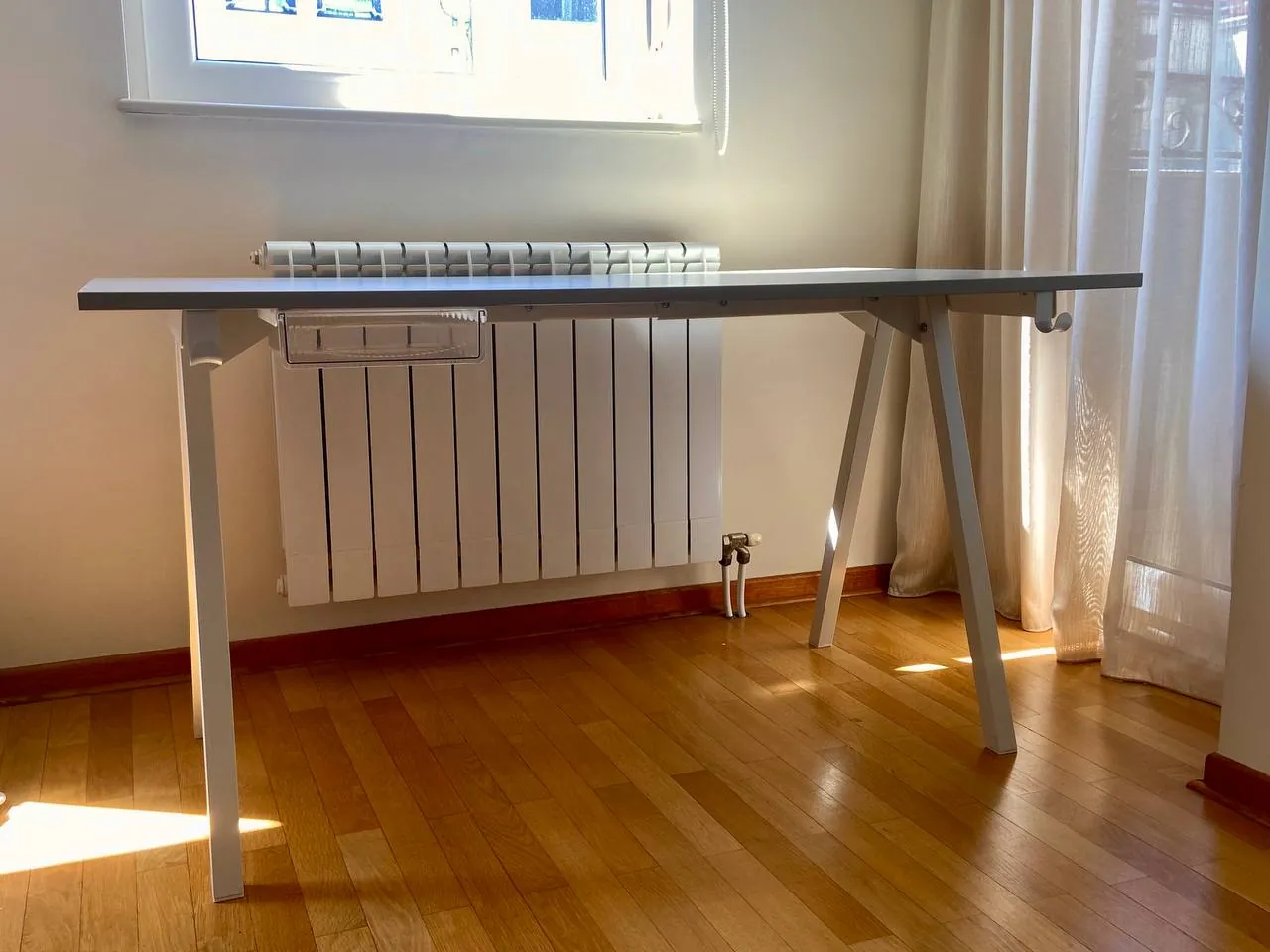 Рабочий стол IKEA Trotten 140×80 1