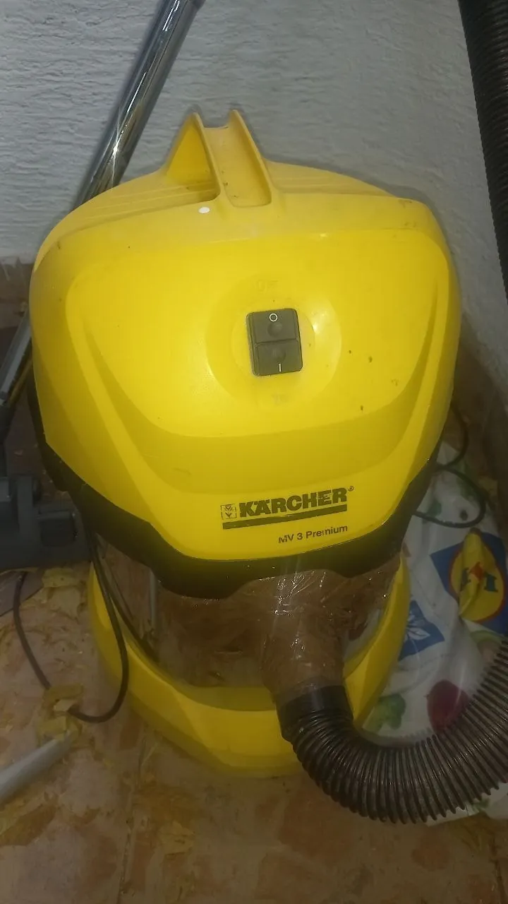 Пылесосы Roomba iRobot 581 и Kärcher MV 3 Premium 4