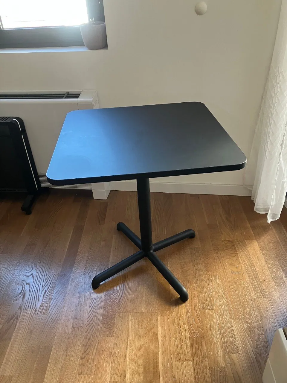 Стол IKEA STENSELE 70x70 см 2
