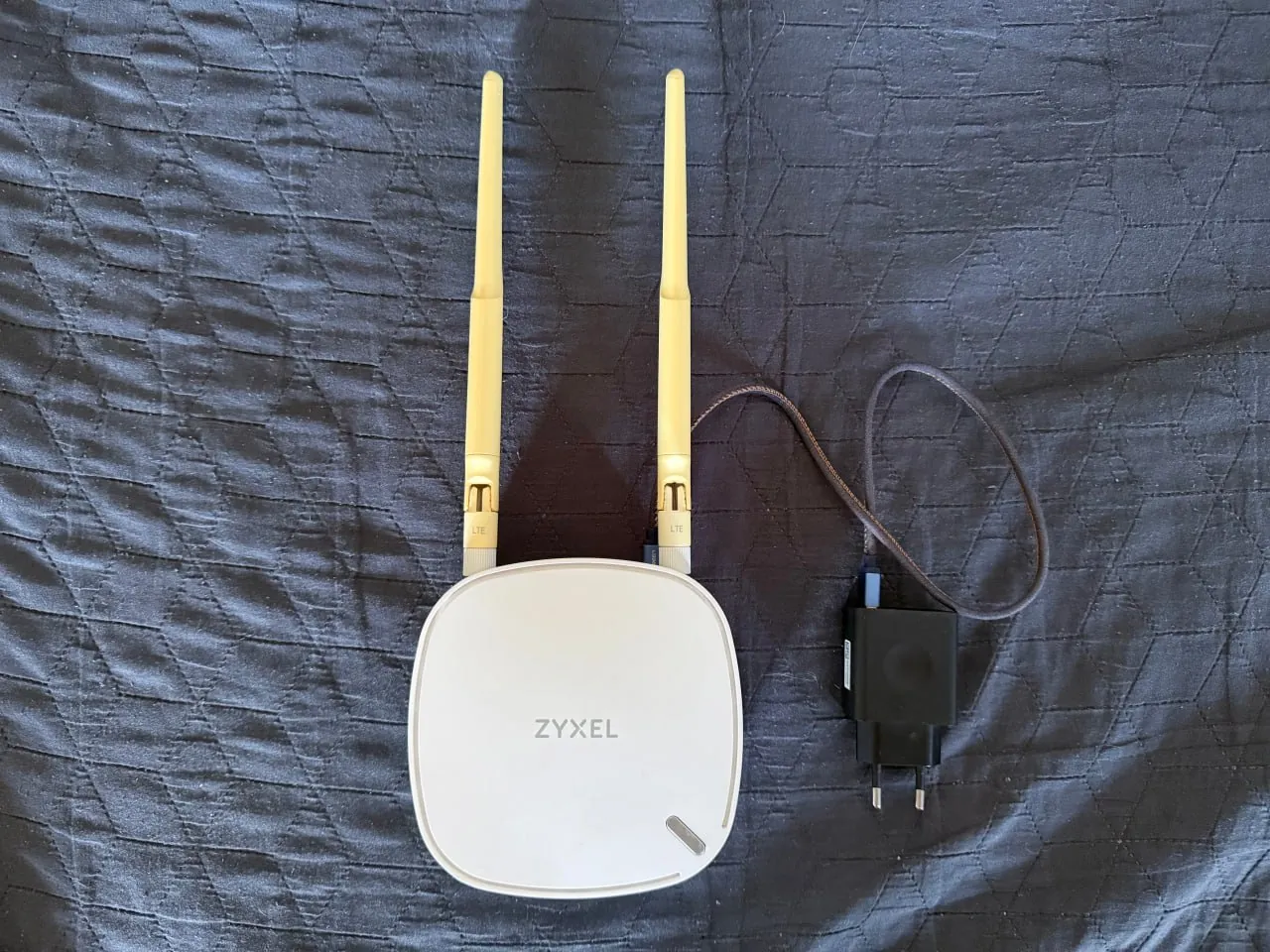 Роутер Zyxel 4G и powerbank Xiaomi набор 1