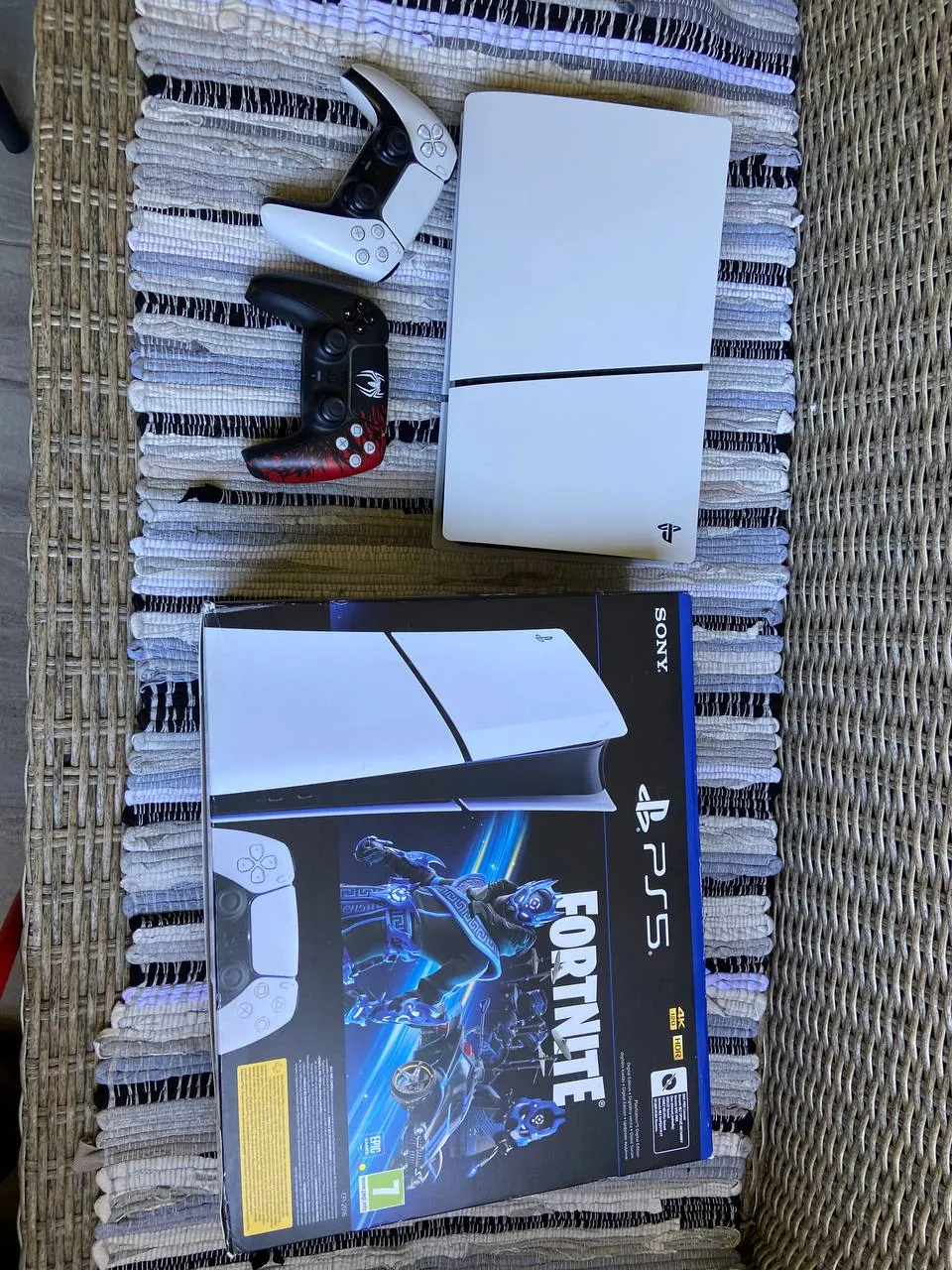 Sony PlayStation 5 Digital Edition 1 TB 3