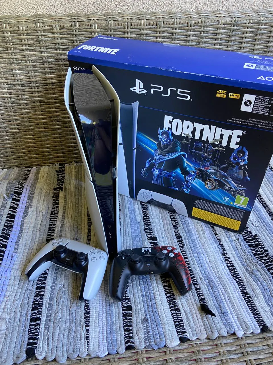 Sony PlayStation 5 Digital Edition 1 TB 2