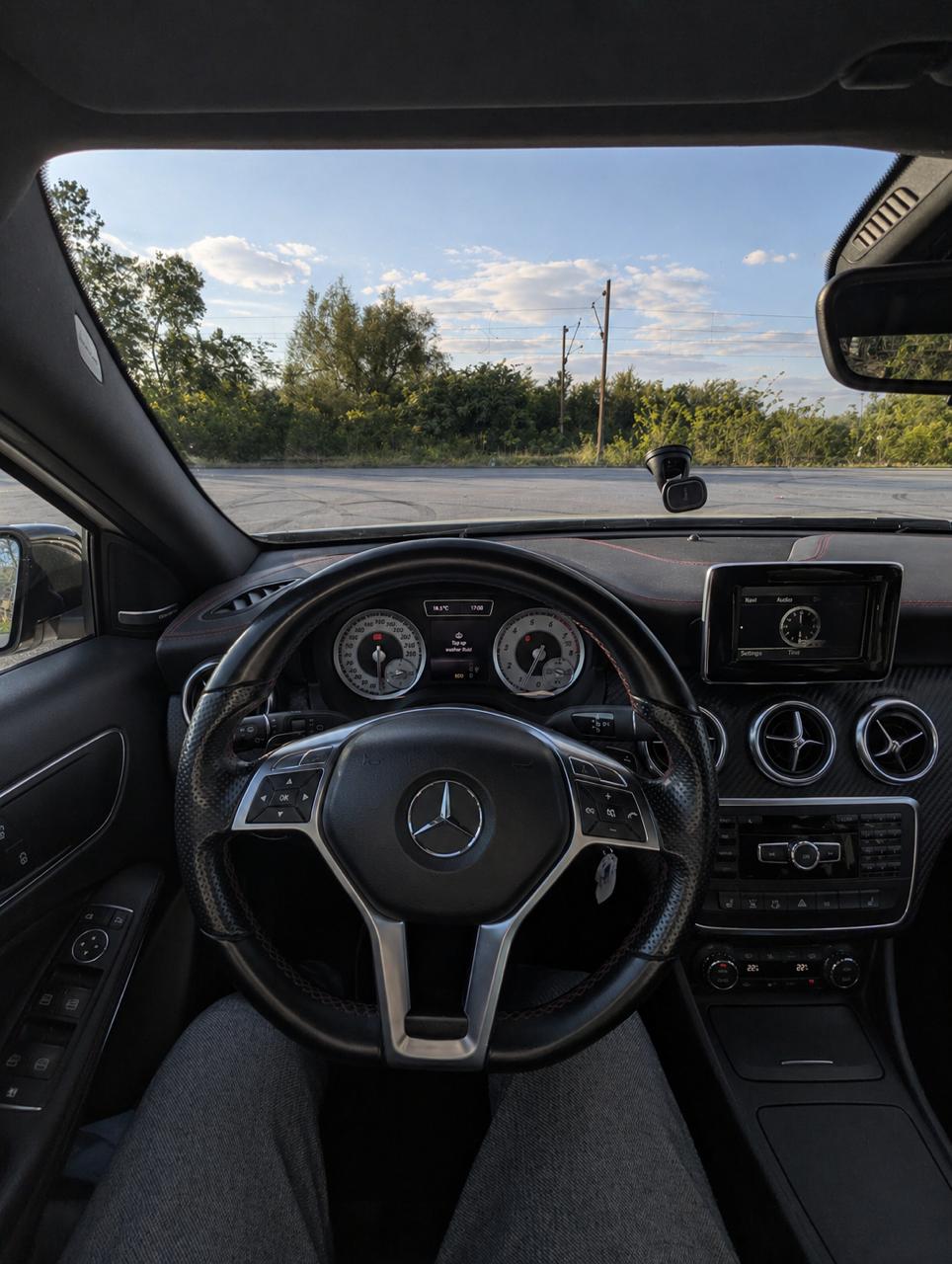 Продаю Mercedes A250 AMG Line 3