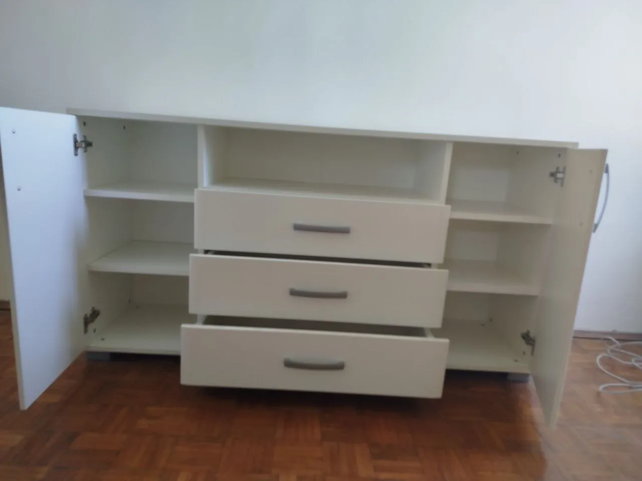 Срочно продам комод размер 150*40см.                          В отличном состоянии .             ... 3