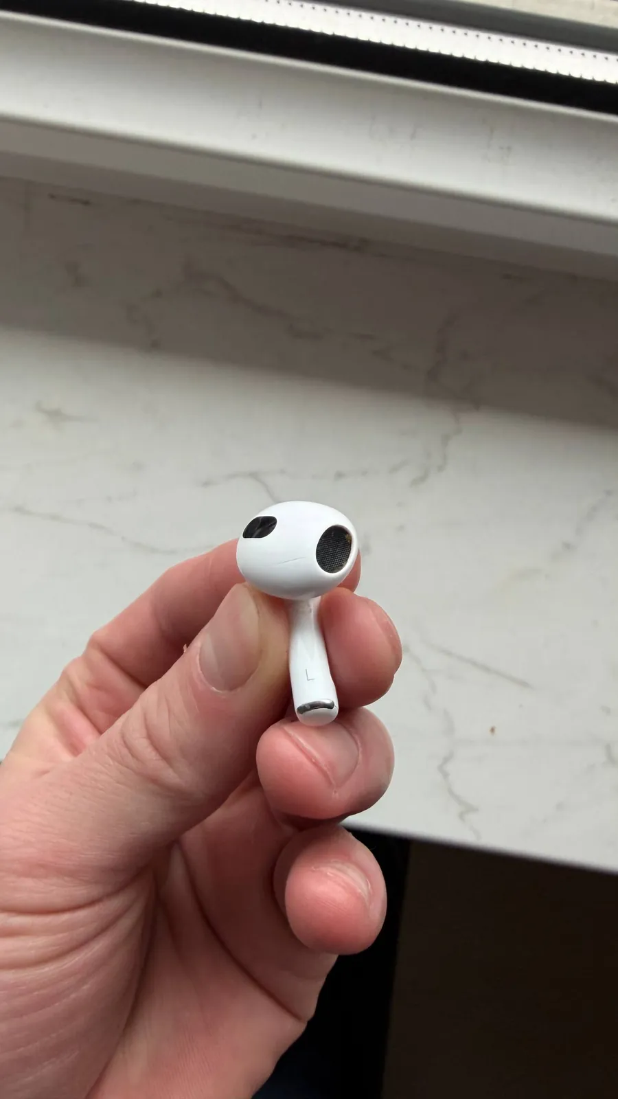 Продаю свои наушники Apple airpods 3 полностью в рабочем состоянии. в комплекте коробка, наушники... 4
