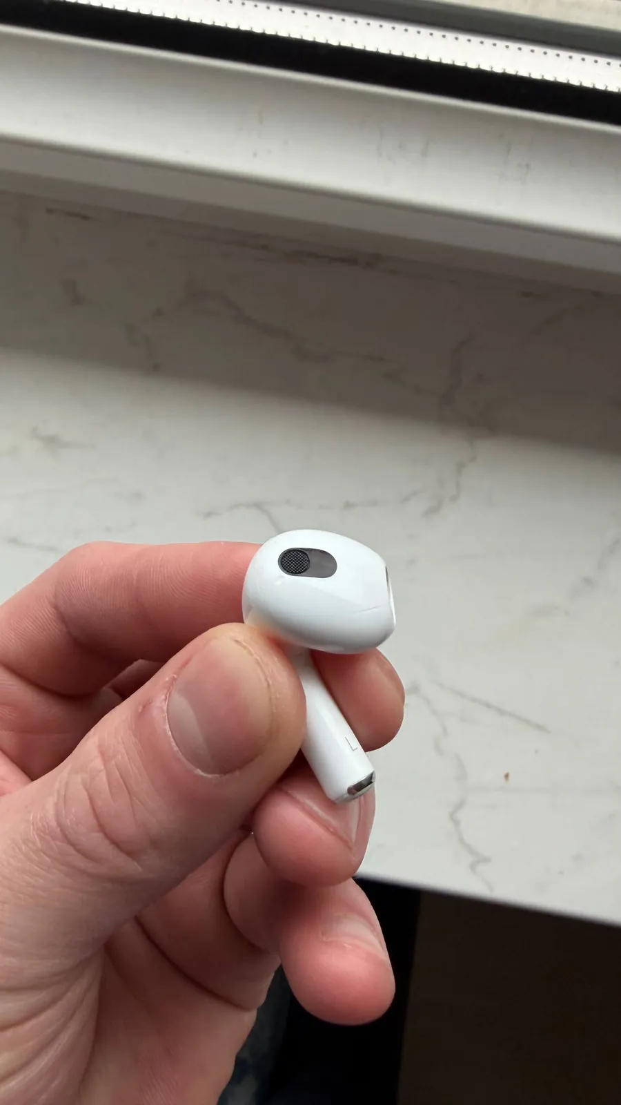 Продаю свои наушники Apple airpods 3 полностью в рабочем состоянии. в комплекте коробка, наушники... 3