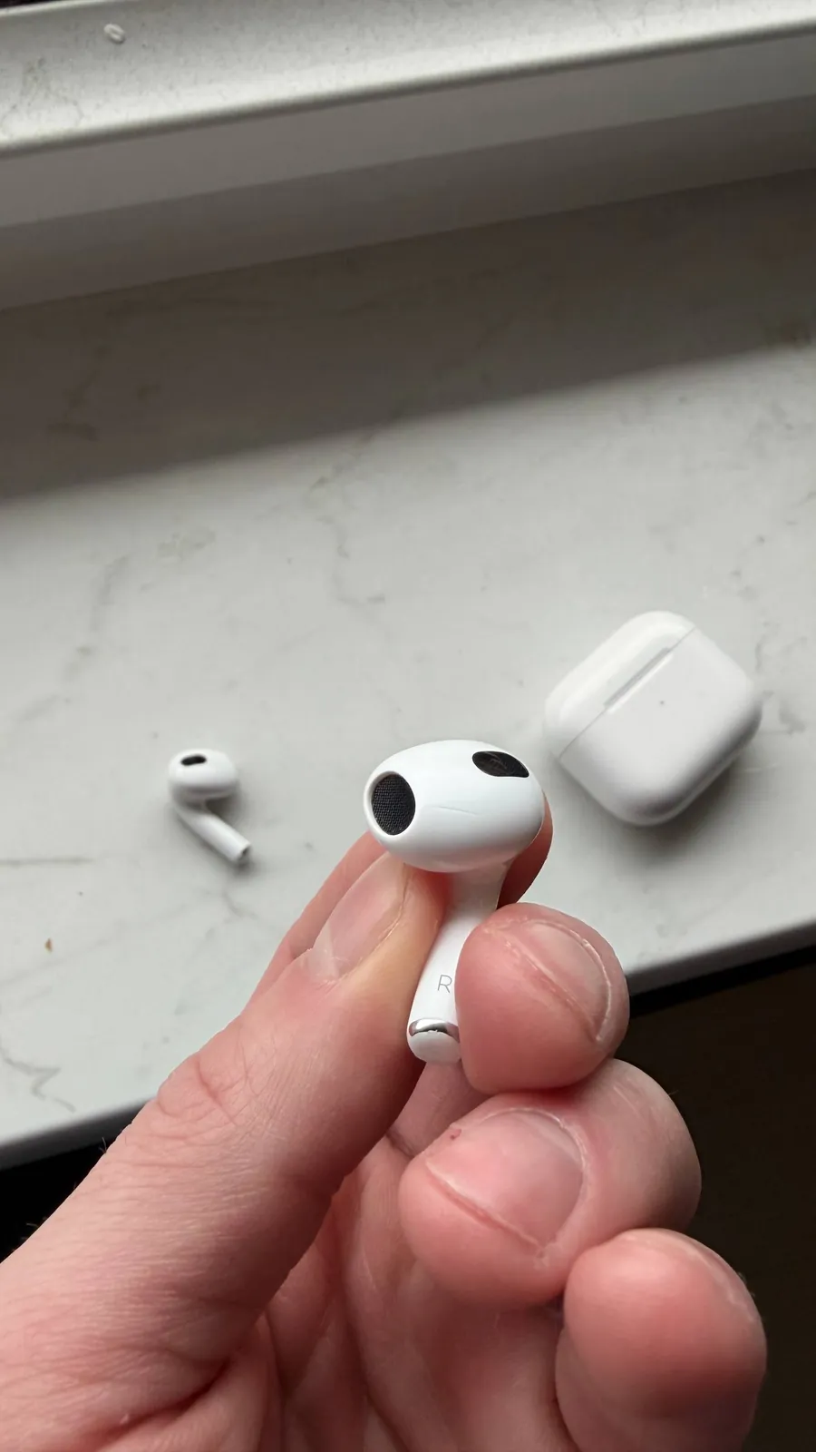 Продаю свои наушники Apple airpods 3 полностью в рабочем состоянии. в комплекте коробка, наушники... 5