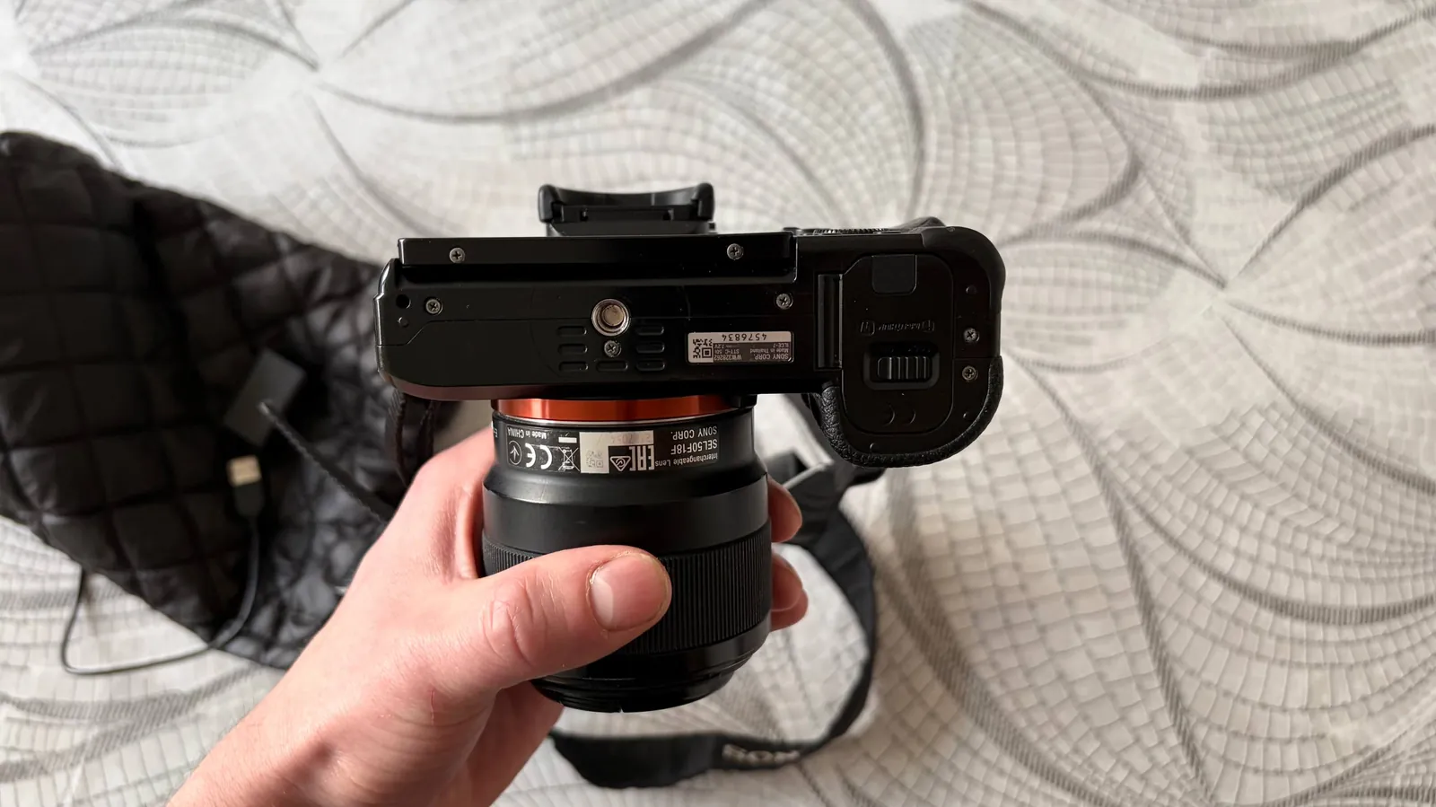 Продаю камеру Sony Alpha 7 первой модели. Камера беззеркальная, профессиональная, в хорошем состо... 5