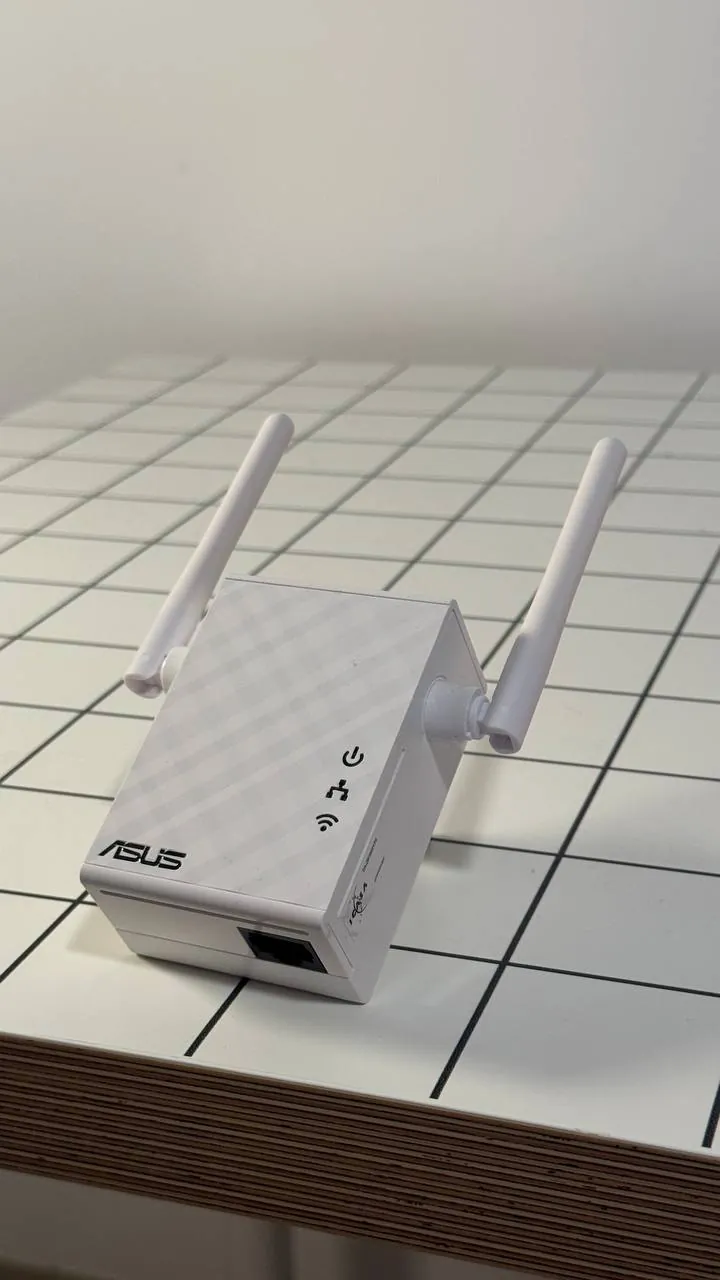Усилитель Wi-Fi Asus RP-N12 N300 1