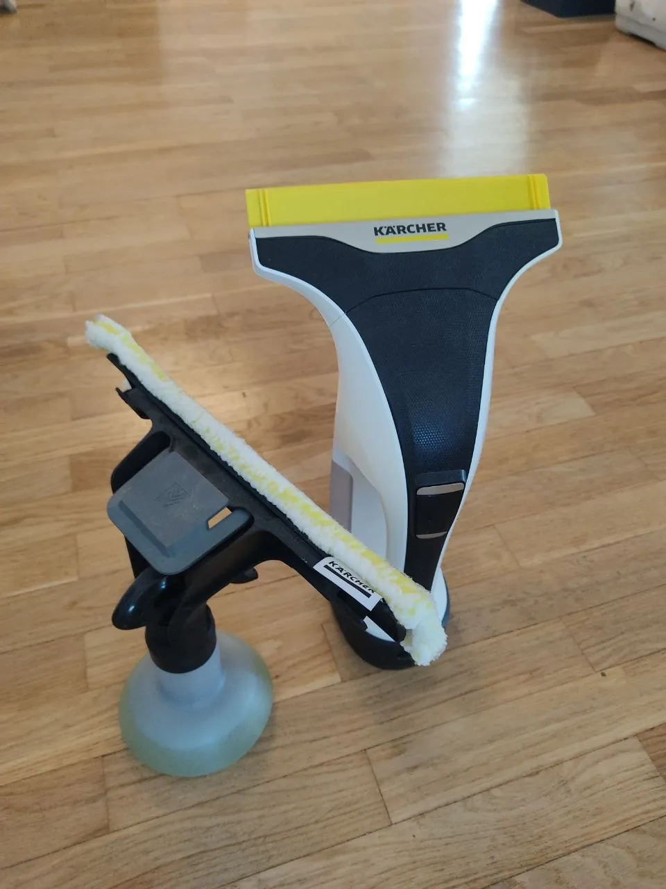 Пылесос Karcher для твердых поверхностей 1