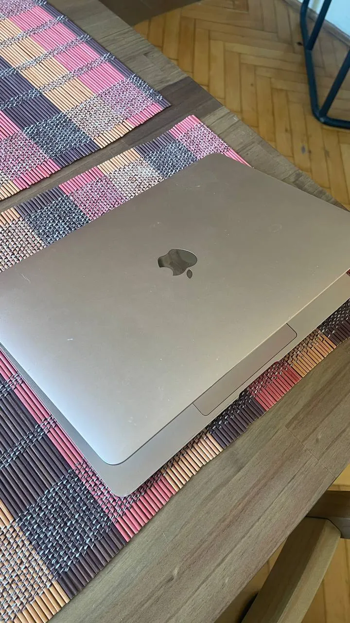 MacBook Air 2019 256GB рабочий Белград 3