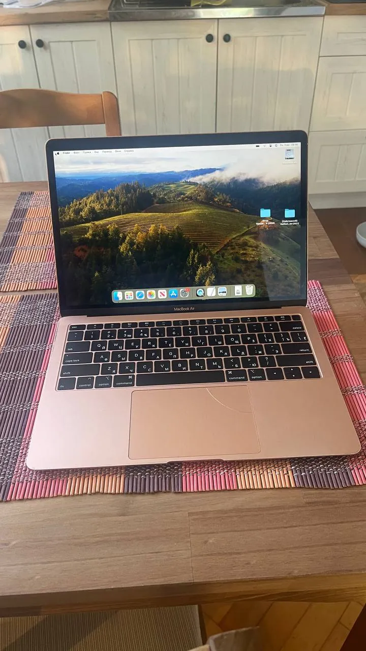 MacBook Air 2019 256GB рабочий Белград 1