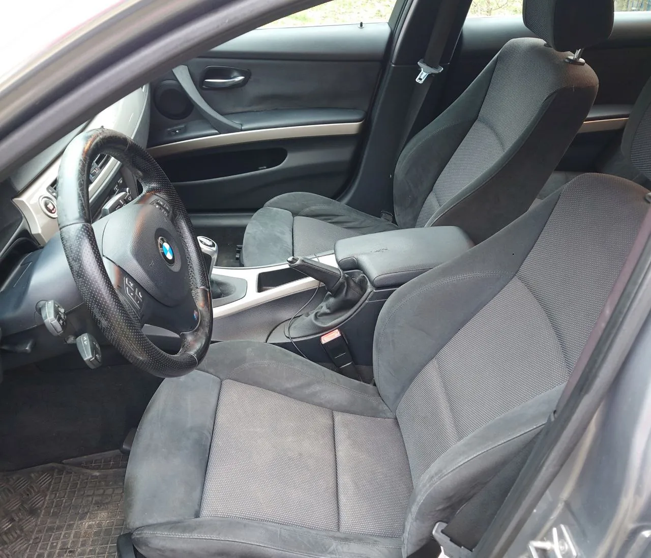 BMW 318d Touring E91 2011 дизель механика 8