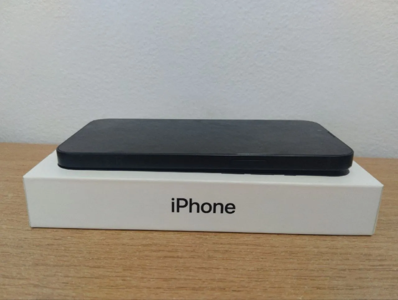 Apple iPhone 13 128GB Midnight 6