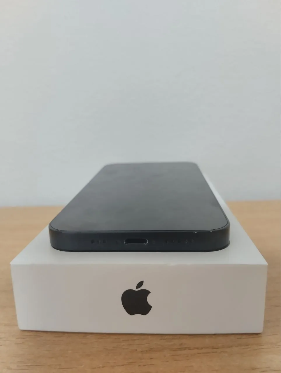 Apple iPhone 13 128GB Midnight 9