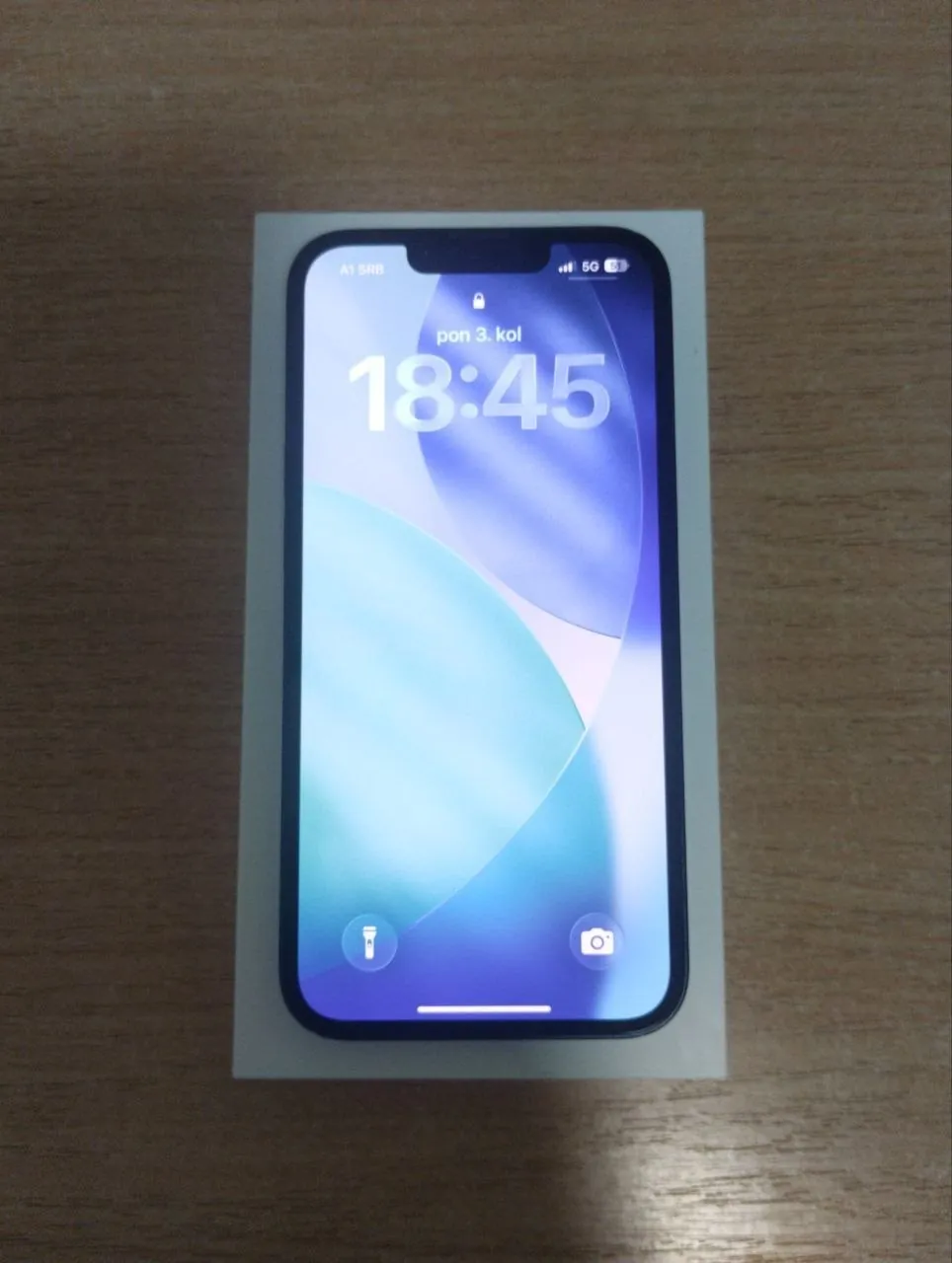 Apple iPhone 13 128GB Midnight 1