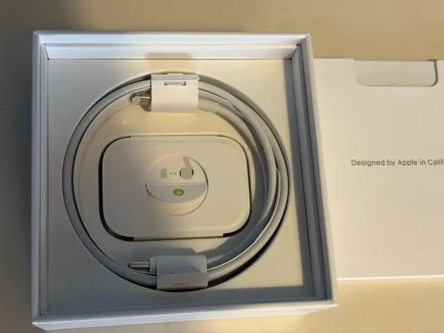 Apple AirPods Pro 2 MagSafe оригинал Врачар 4