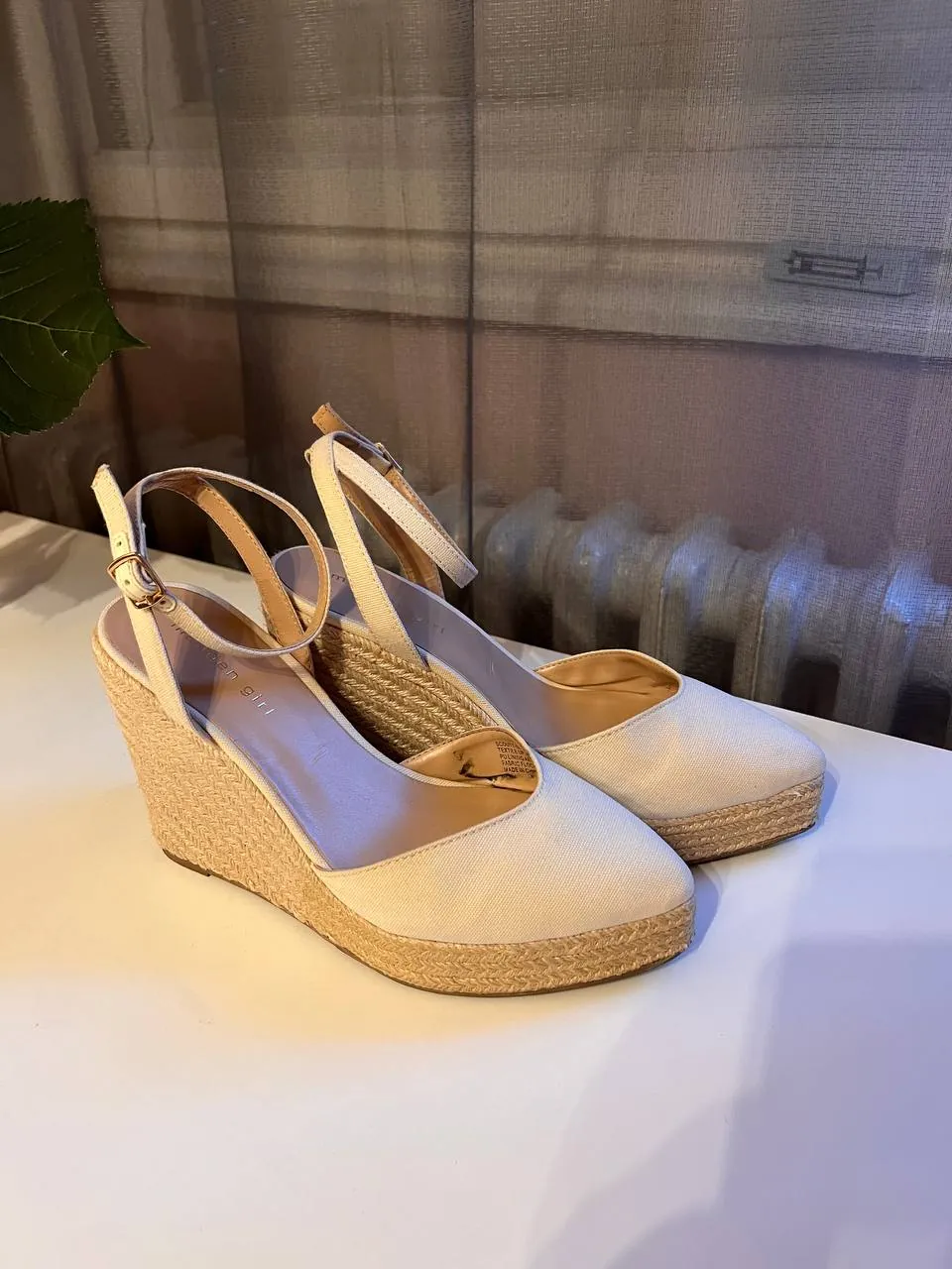 Женская одежда платье бриджи обувь MEXX 8