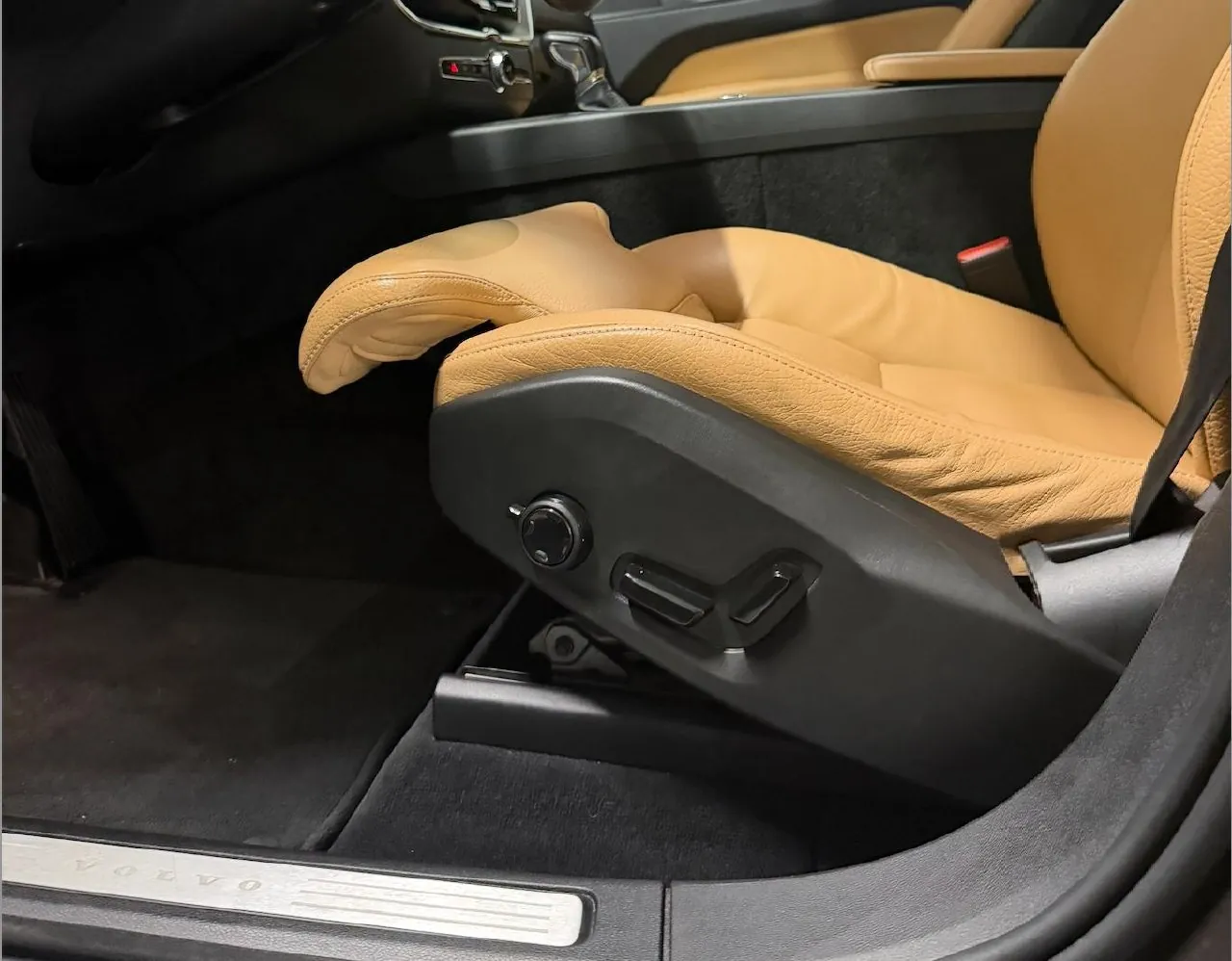 Volvo XC60 D4 AWD Inscription 2019 4
