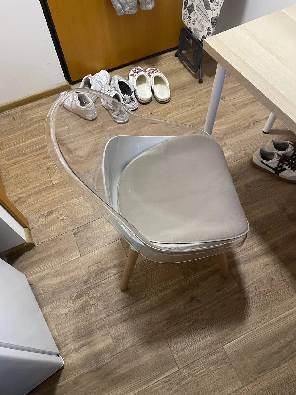 Стул IKEA клавиатура наушники Beyerdynamic 1