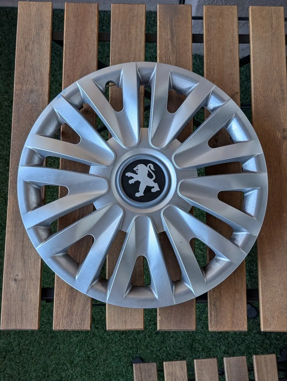 Колпак на колесо Peugeot 14 дюймов бесплатно 1