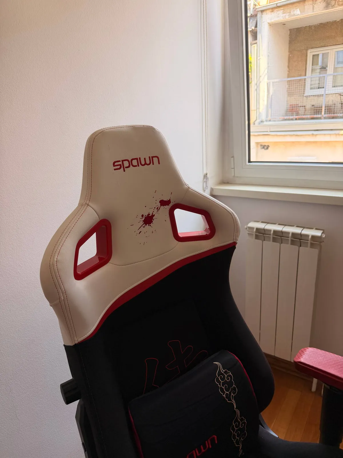 Игровое кресло Spawn лампа монитор стол Белград 4