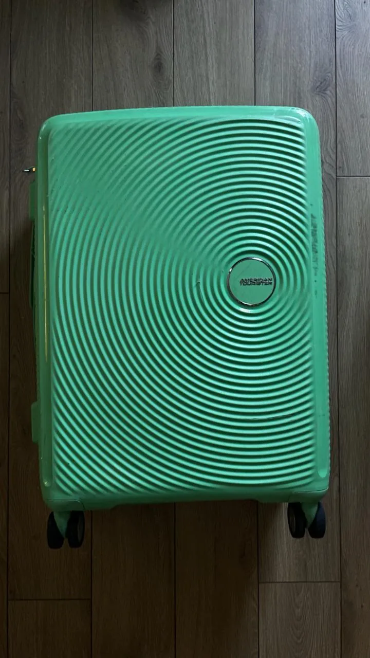 Чемодан American Tourister Soundbox Spinner M Белград 1
