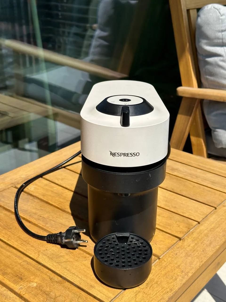 Кофемашина Nespresso Vertuo Pop белая 1