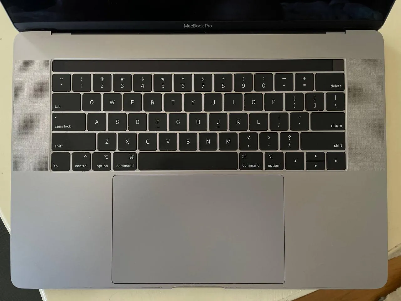 MacBook Pro 15 2018 i7 16GB 256GB SSD 8