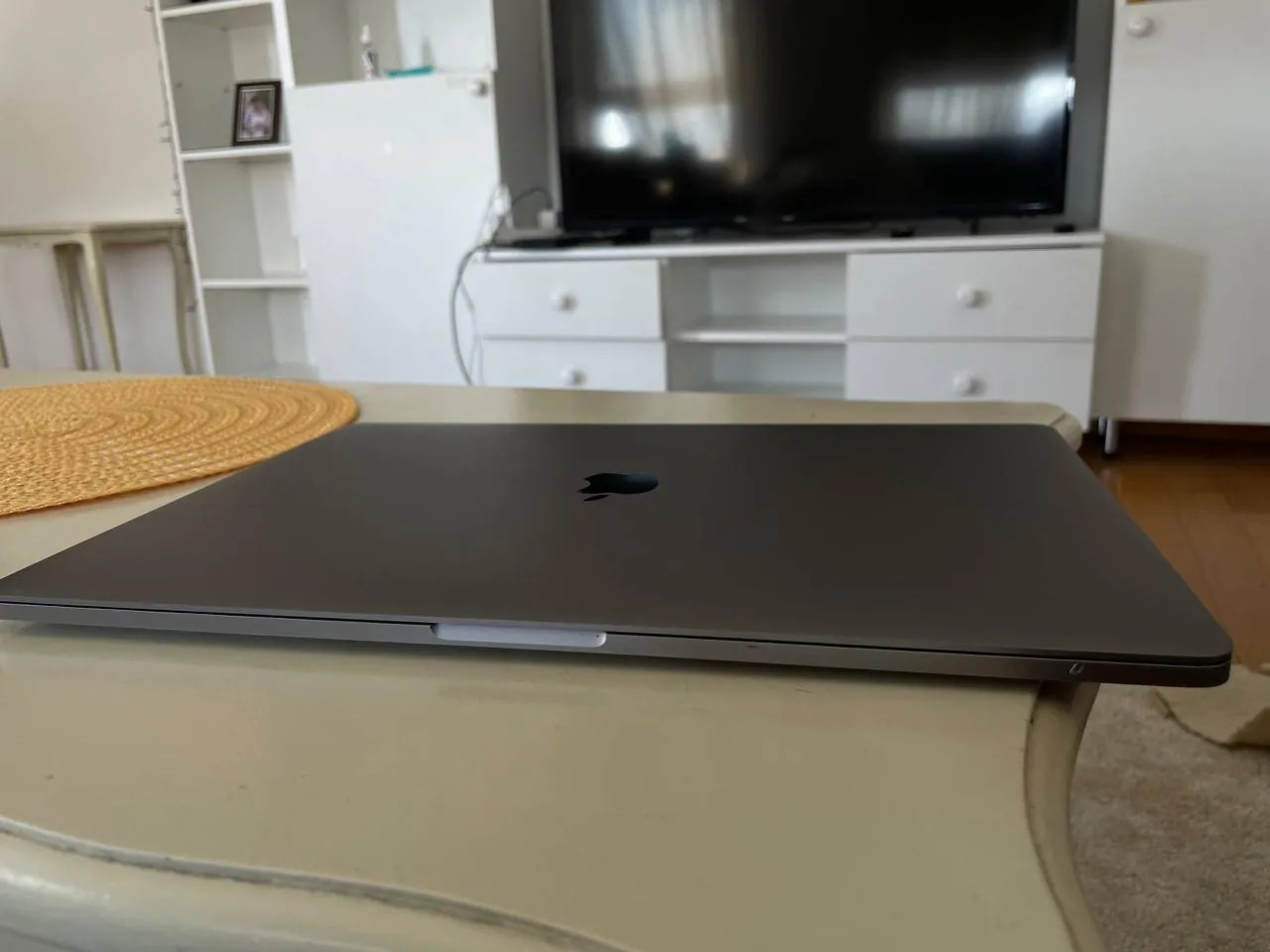 MacBook Pro 15 2018 i7 16GB 256GB SSD 7