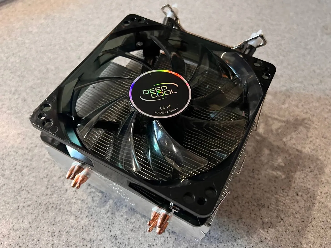 Башенный кулер DeepCool для Intel 1