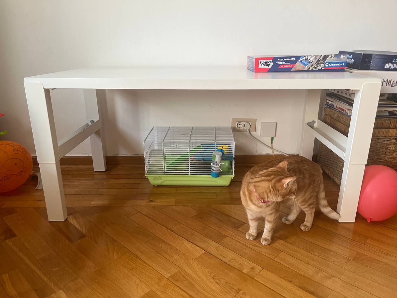 Растущий стол IKEA 1