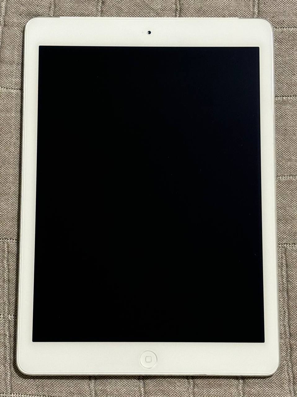 Apple iPad Air 1st generation 1