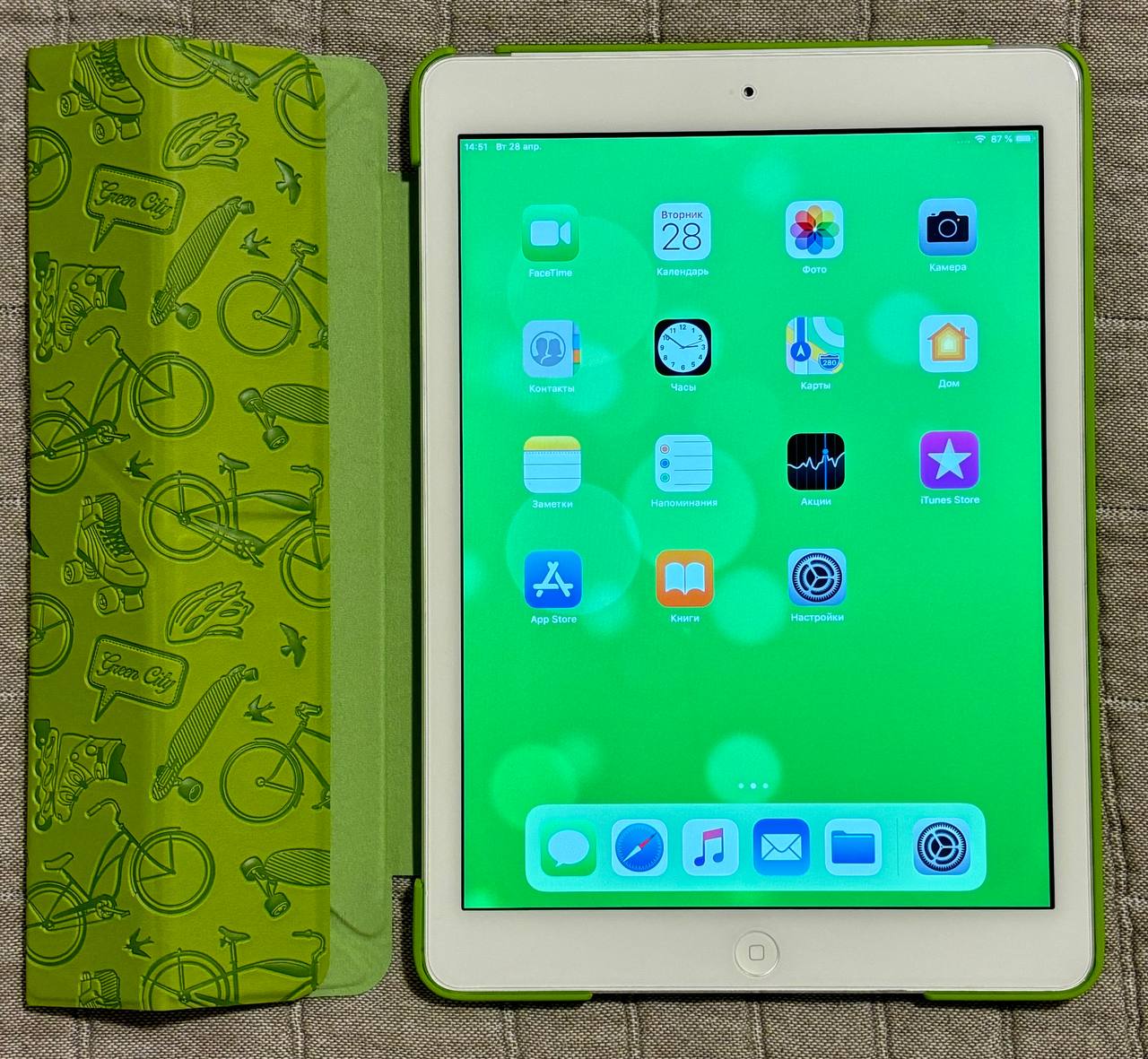 Apple iPad Air 1st generation 3