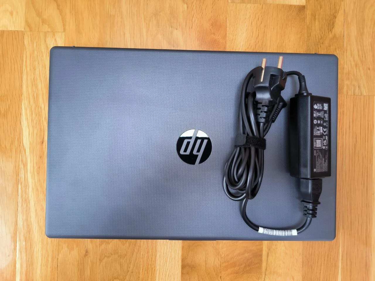 HP Laptop AK9P4AT 6