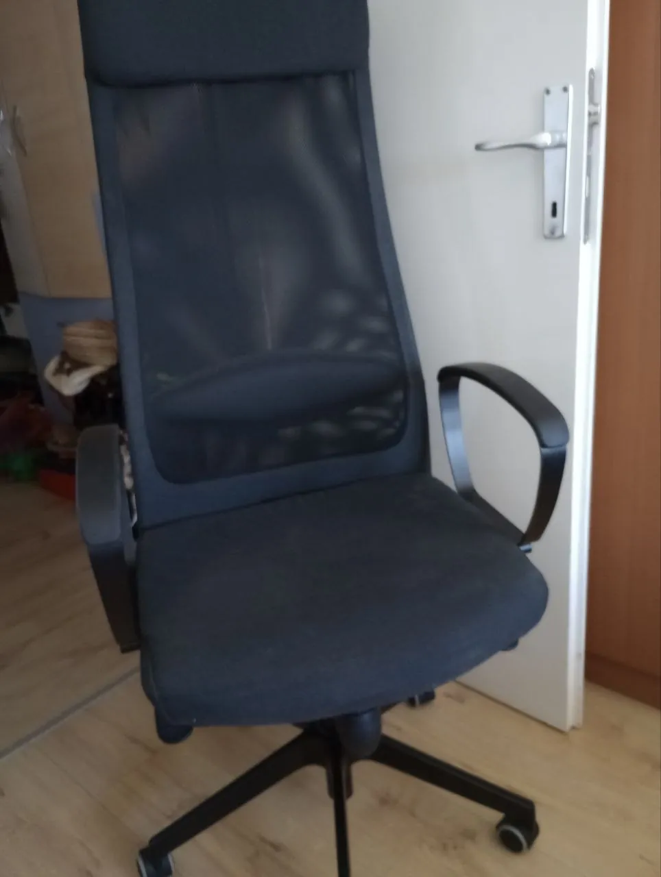 Кресло офисное IKEA Markus хорошее состояние 1