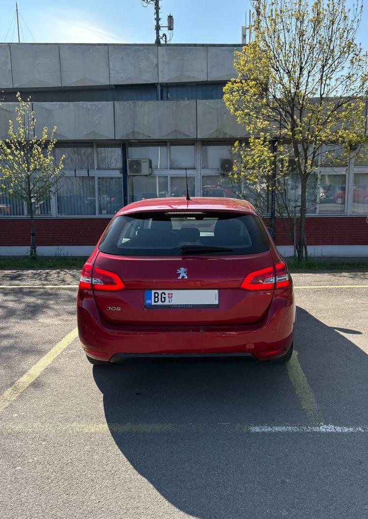Peugeot 308 SW 2018 3