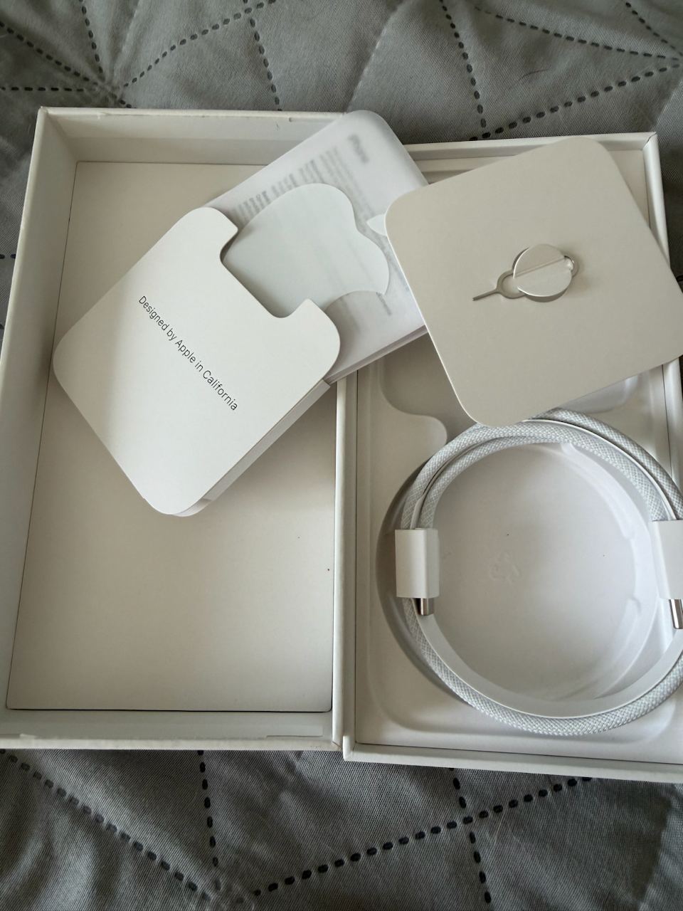 Продаю iPhone 15 256gb 4
