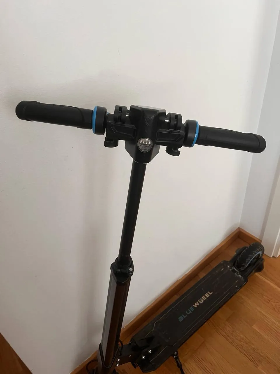 Электросамокат Bluewheel ix350 складной подсветка 2