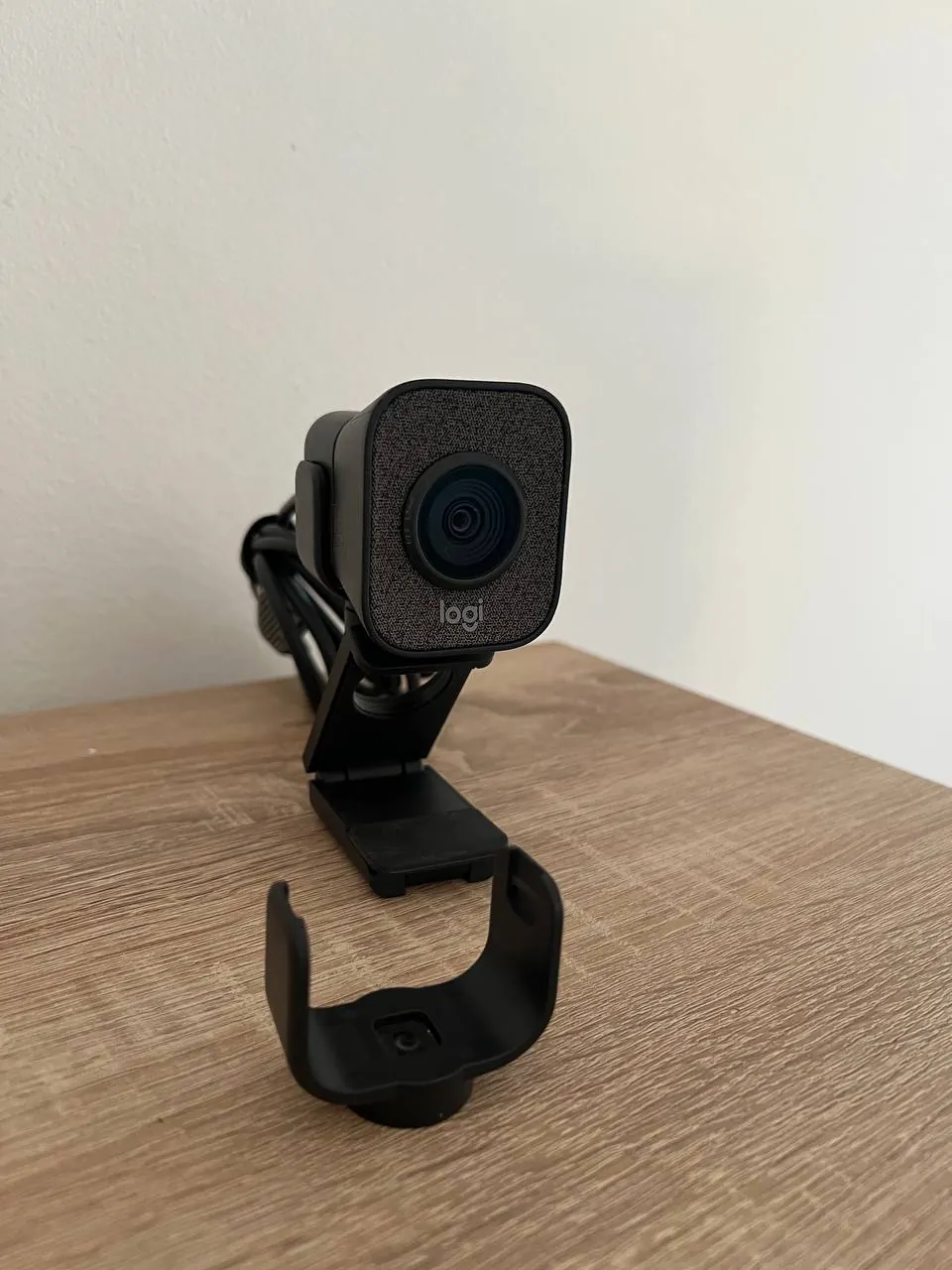 Веб-камера Logitech StreamCam Full HD идеальное состояние 2