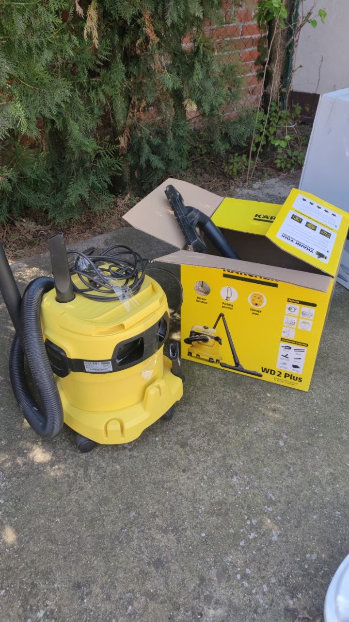 Пылесос KARCHER WD2 PLUS 1