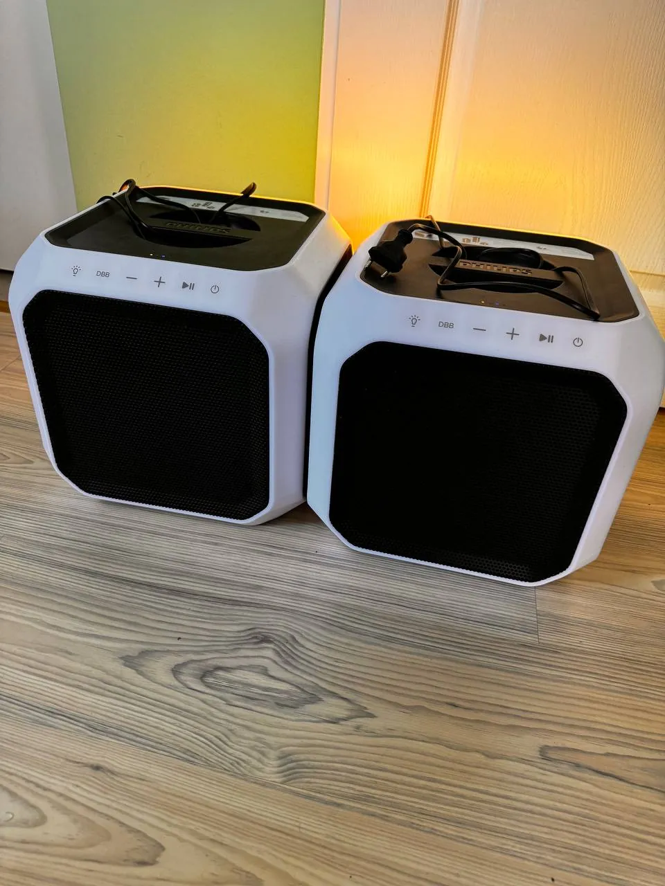 Колонки Philips TAX7207 с подсветкой 360°, 2 штуки 3