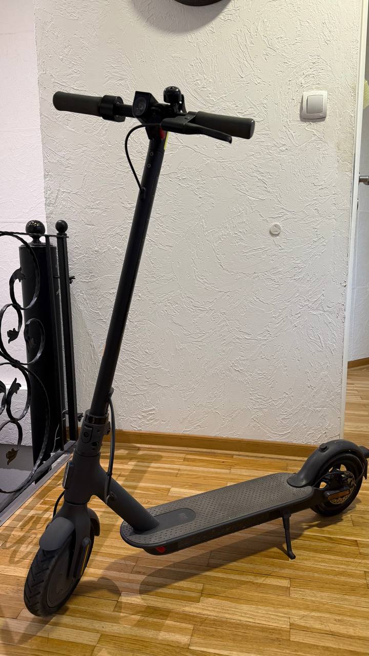Самокат Xiaomi Essential Scooter 1