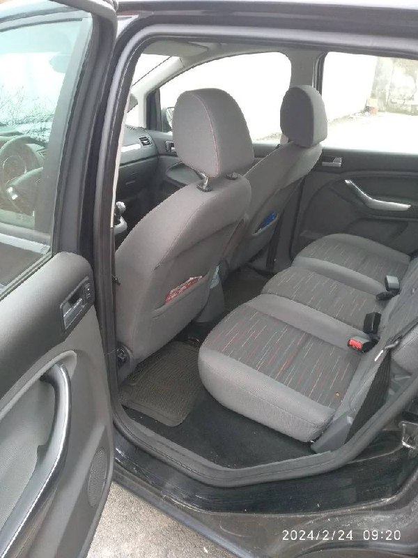 Ford Focus C-Max 2010 8