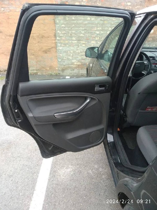 Ford Focus C-Max 2010 6