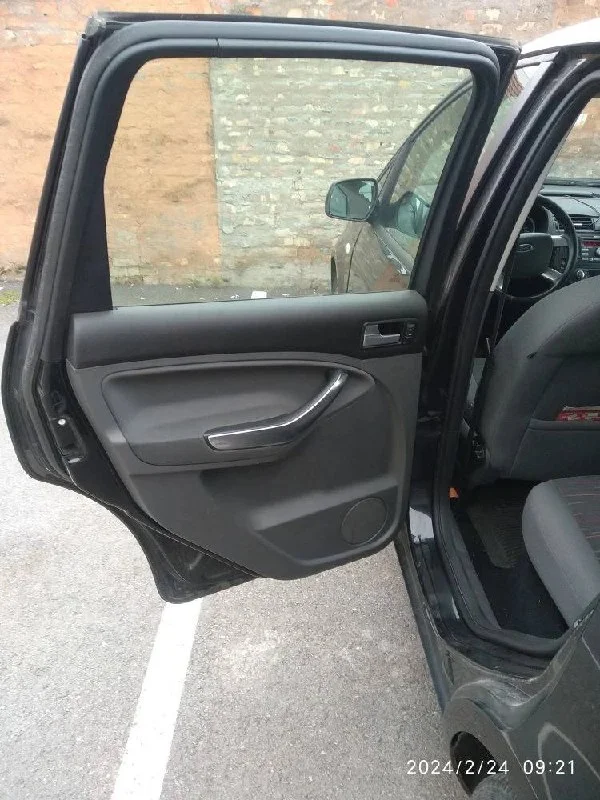 Ford Focus C-Max 2010 6