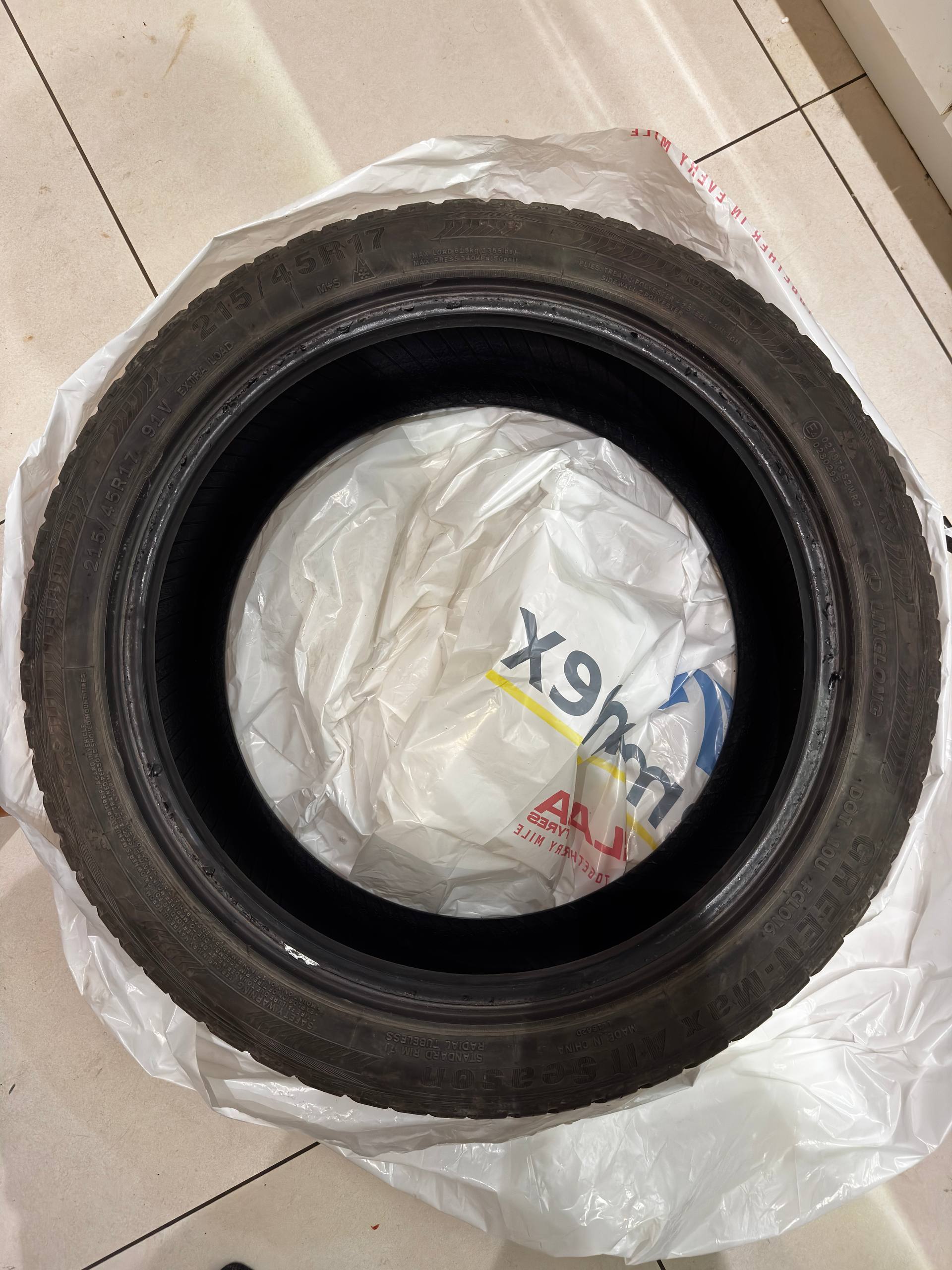Продам 3 покрышки linglong 215/45 r17 3