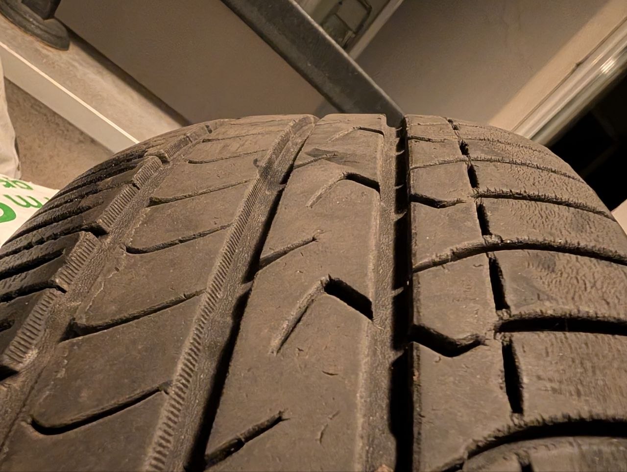 Продам летнюю резину TOYO Tranpath 4