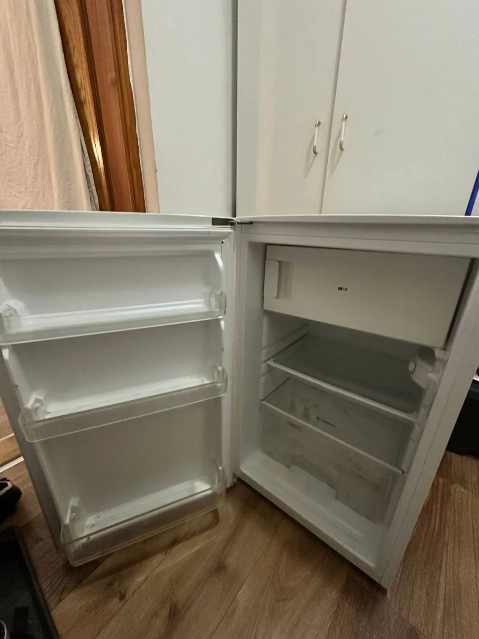 Холодильник б/у на запчасти 1