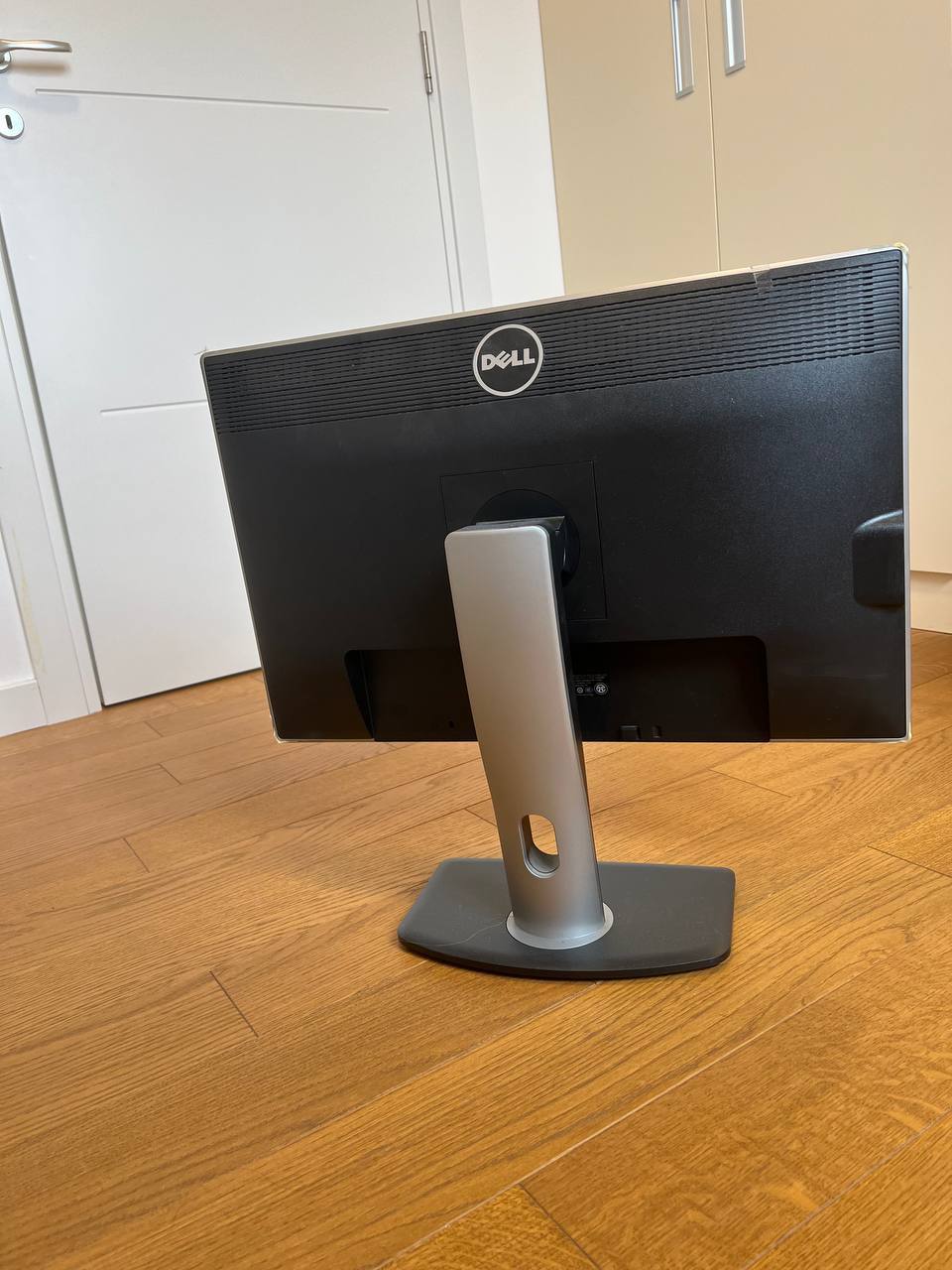 Монитор Dell UltraSharp U2412M 24 4